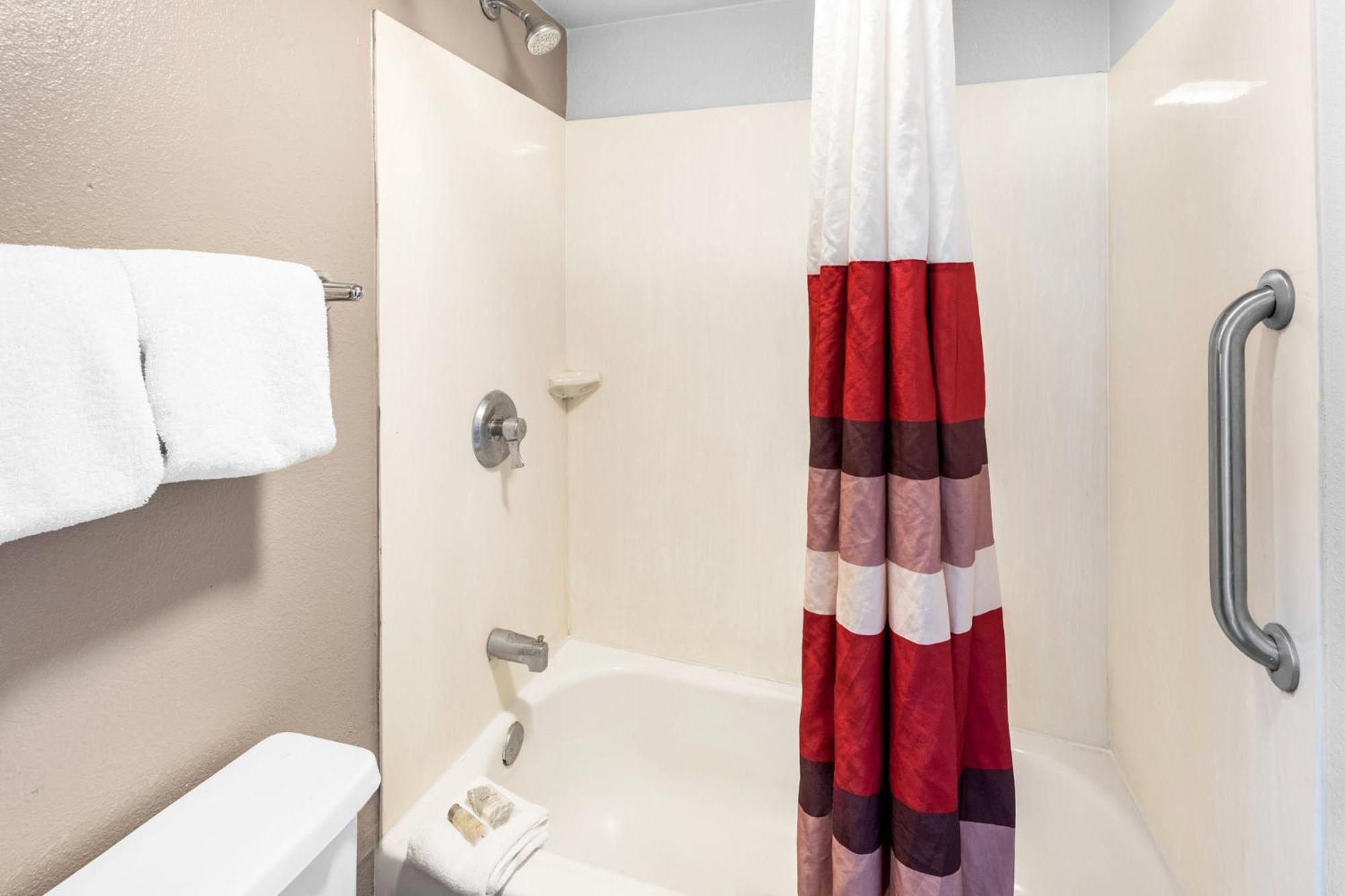 Red Roof Inn Indianapolis North - College Park Ngoại thất bức ảnh